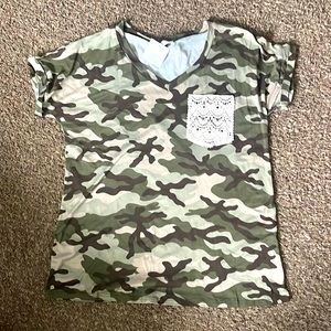 3/$30- NWT Lace pocket camo tee